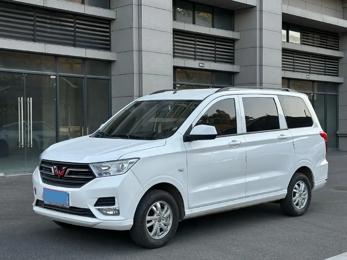 2019 WuLing HongGuang 1.5L 99HP L4 6MT