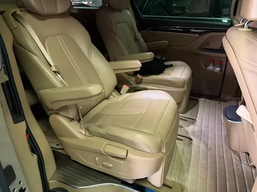 2018 Buick GL8 2.0T 260HP L4 6AT,autocango,china used car exporter,china ev exporter,chinese used car exporter,chinese used ev exporter