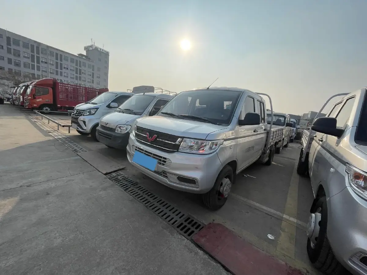 2023 WuLing RongGuang New Truck 5MT