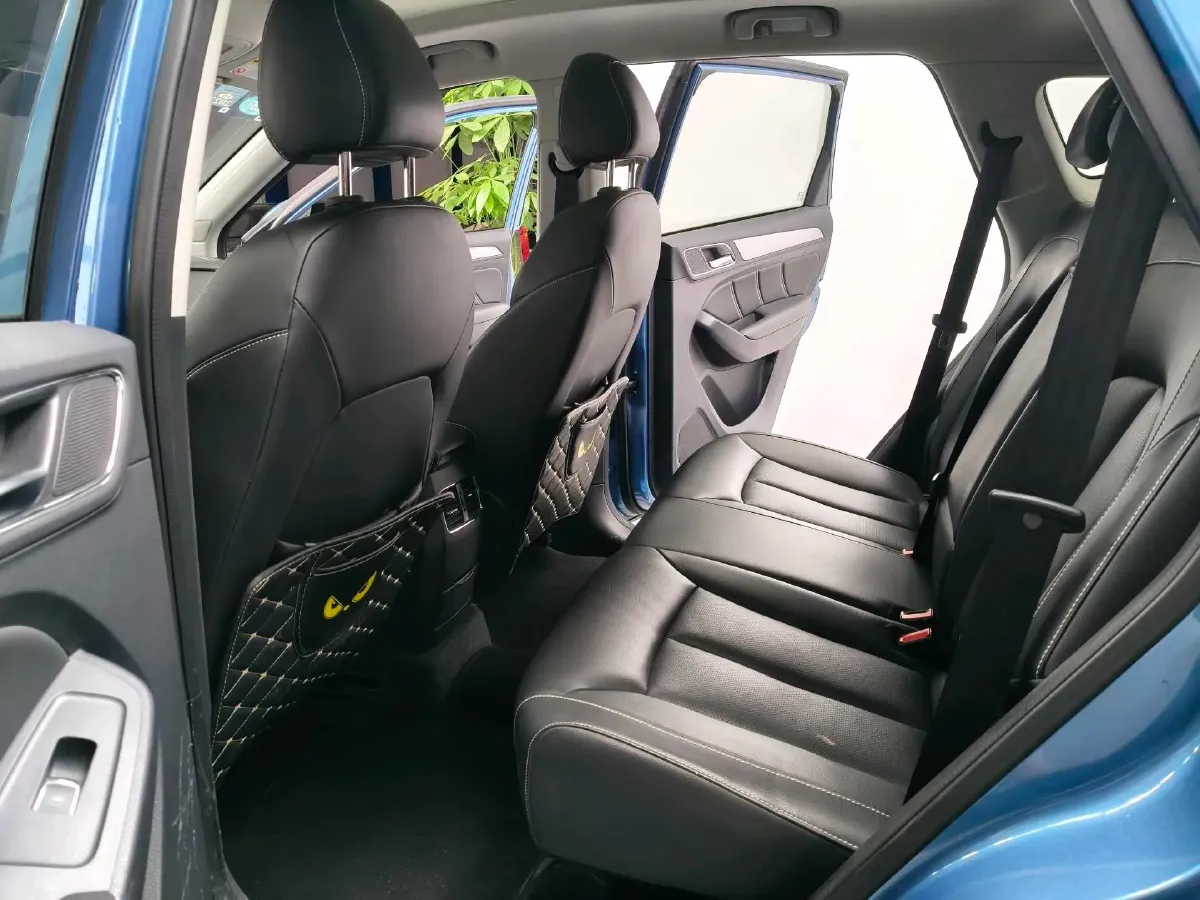 2020 Roewe i6 1.5T 169HP L4 7DCT,autocango,china used car exporter,china ev exporter,chinese used car exporter,chinese used ev exporter