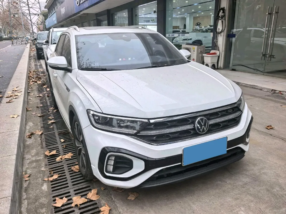 2023 Volkswagen T-Roc 1.5T 160HP L4 7DCT,autocango,china used car exporter,china ev exporter,chinese used car exporter,chinese used ev exporter