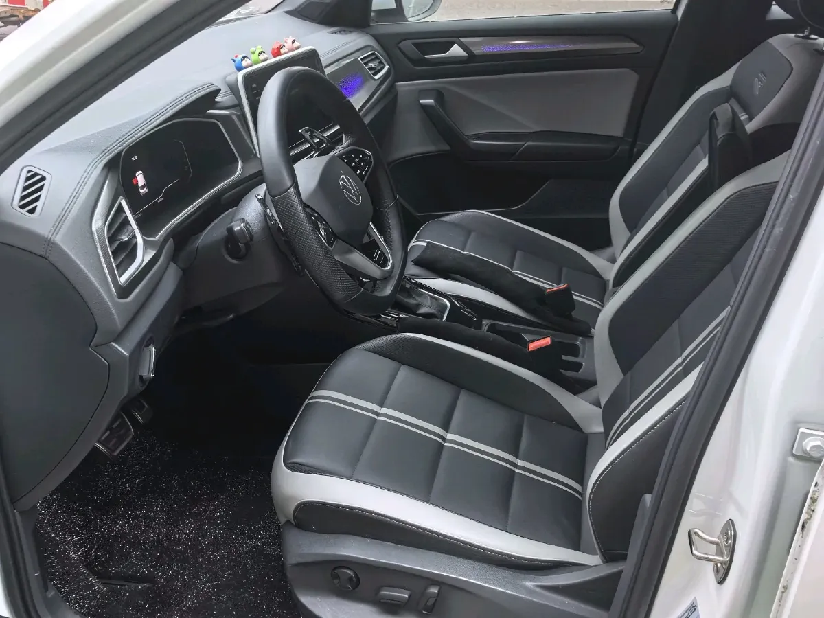 2023 Volkswagen T-Roc 1.5T 160HP L4 7DCT,autocango,china used car exporter,china ev exporter,chinese used car exporter,chinese used ev exporter