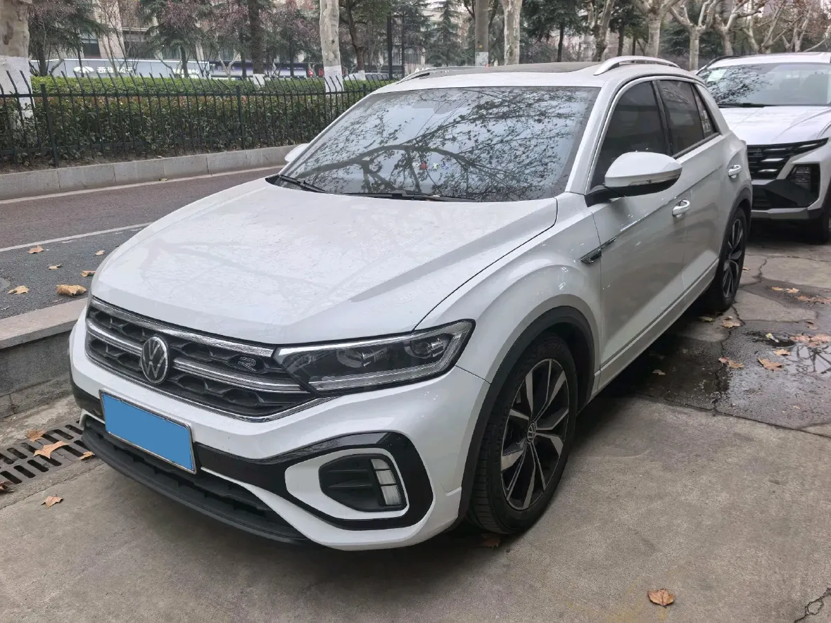2023 Volkswagen T-Roc 1.5T 160HP L4 7DCT,autocango,china used car exporter,china ev exporter,chinese used car exporter,chinese used ev exporter