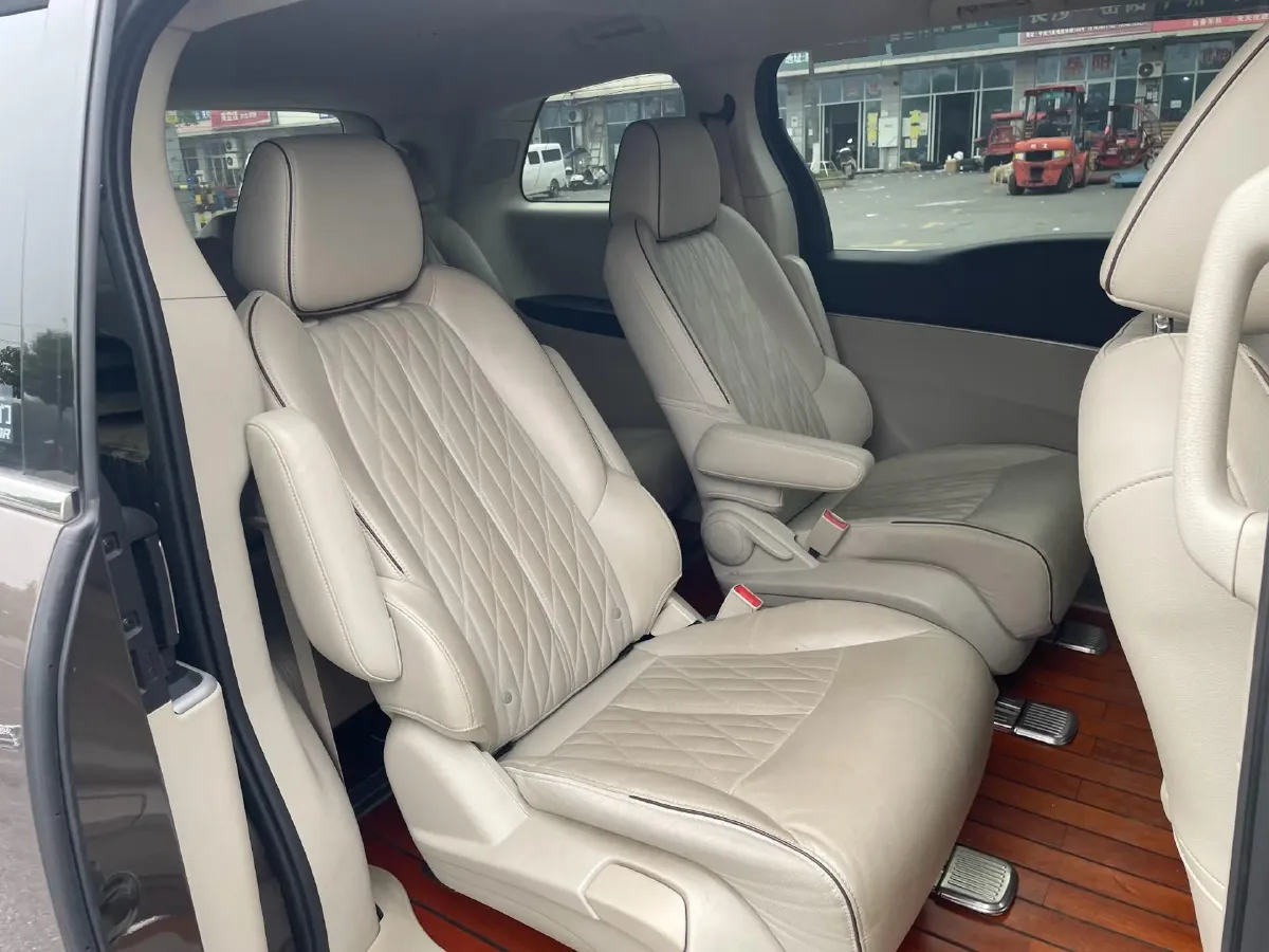 2021 Buick GL8 2.0T 237HP L4 9AT,autocango,china used car exporter,china ev exporter,chinese used car exporter,chinese used ev exporter