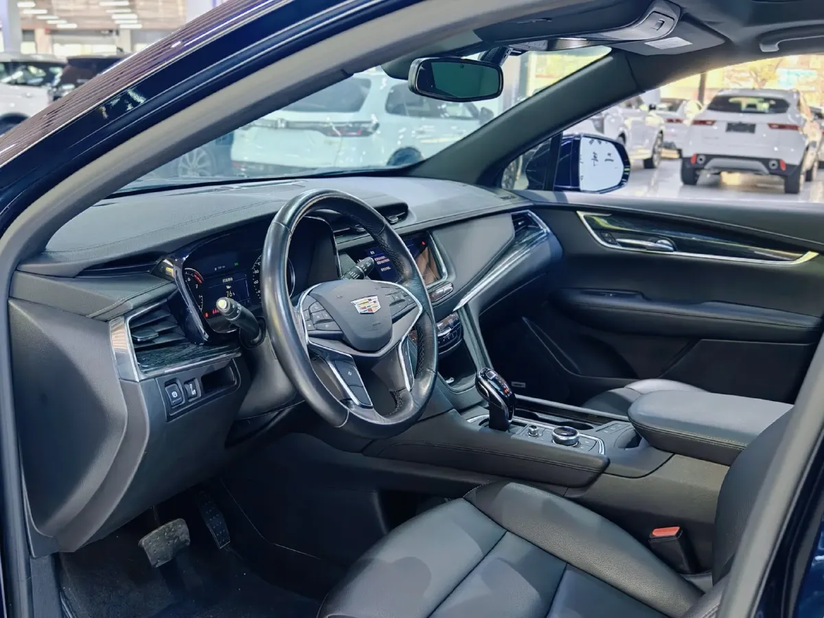 2021 Cadillac XT5 2.0T 237HP L4 9AT,autocango,china used car exporter,china ev exporter,chinese used car exporter,chinese used ev exporter