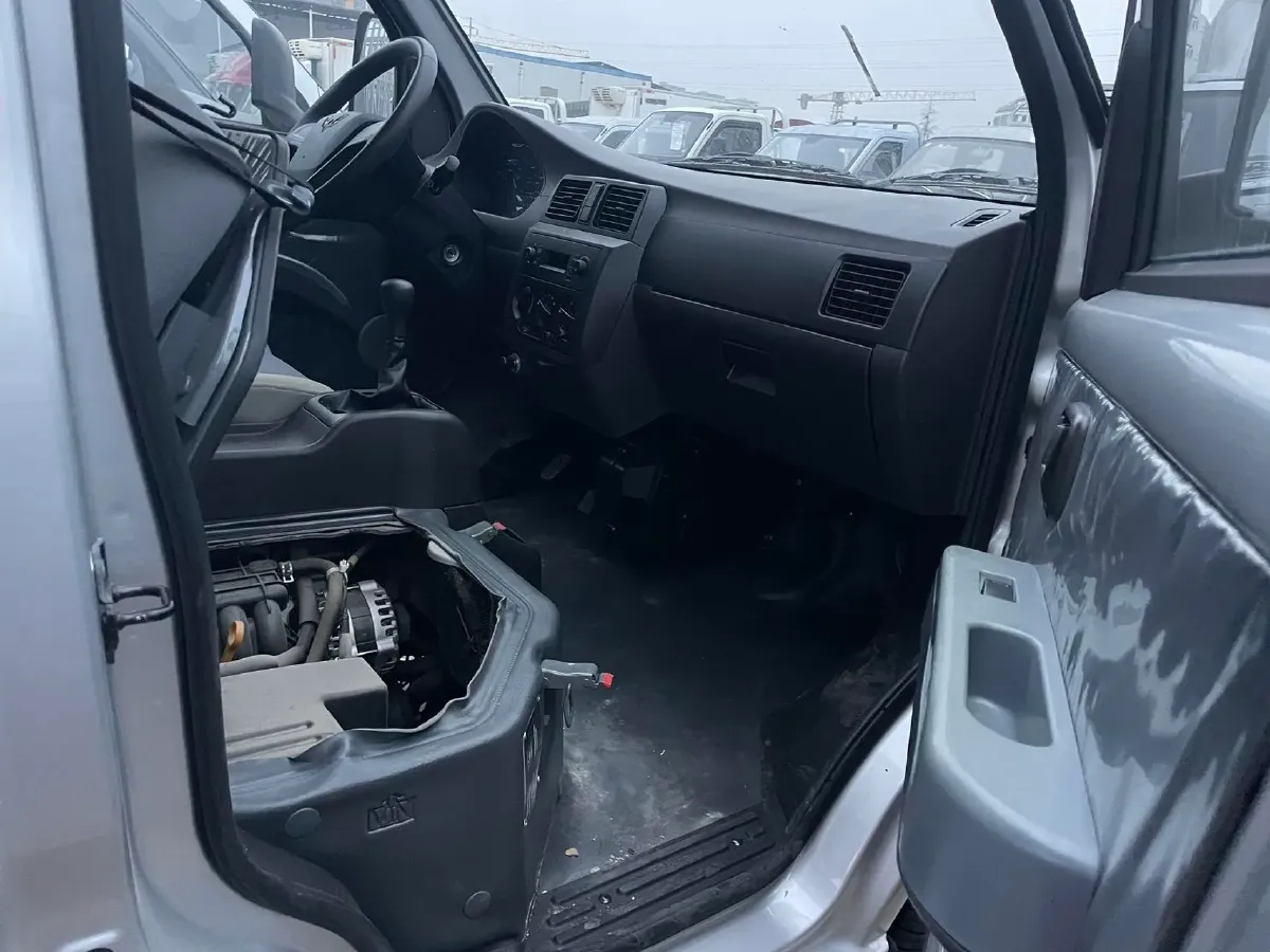 2023 WuLing RongGuang Mini Truck Special 1.5L 102HP L4 5MT,autocango,china used car exporter,china ev exporter,chinese used car exporter,chinese used ev exporter