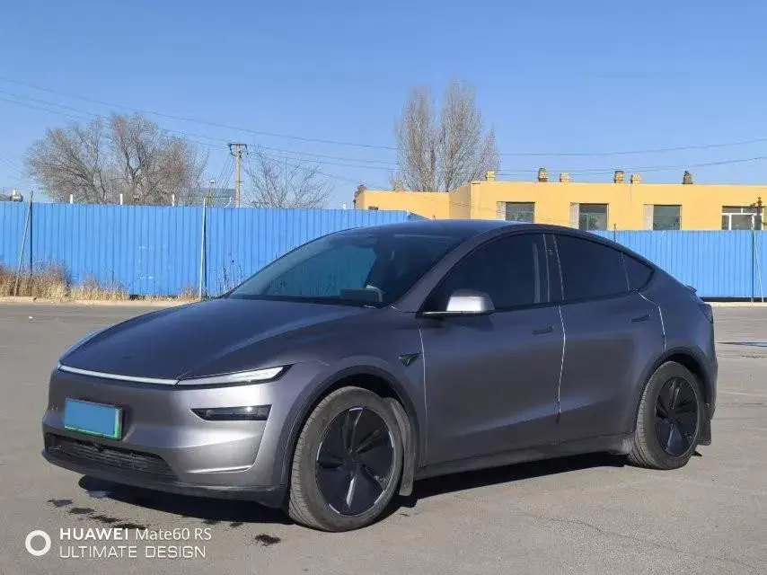 2025 Tesla Model Y BEV