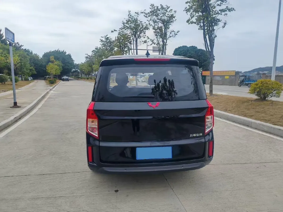 2021 WuLing ZhengChen 1.5T 147HP L4 6MT,autocango,china used car exporter,china ev exporter,chinese used car exporter,chinese used ev exporter