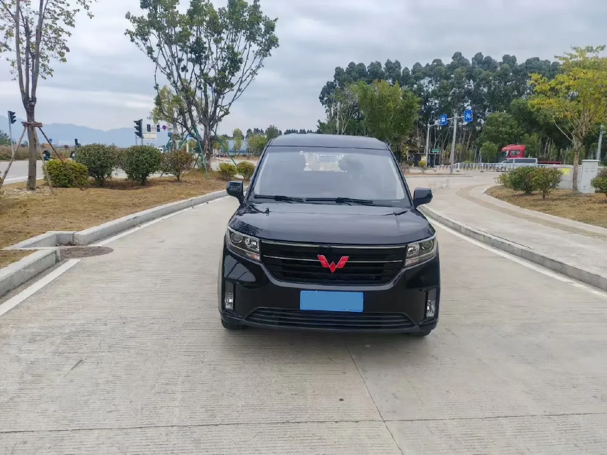 2021 WuLing ZhengChen 1.5T 147HP L4 6MT,autocango,china used car exporter,china ev exporter,chinese used car exporter,chinese used ev exporter