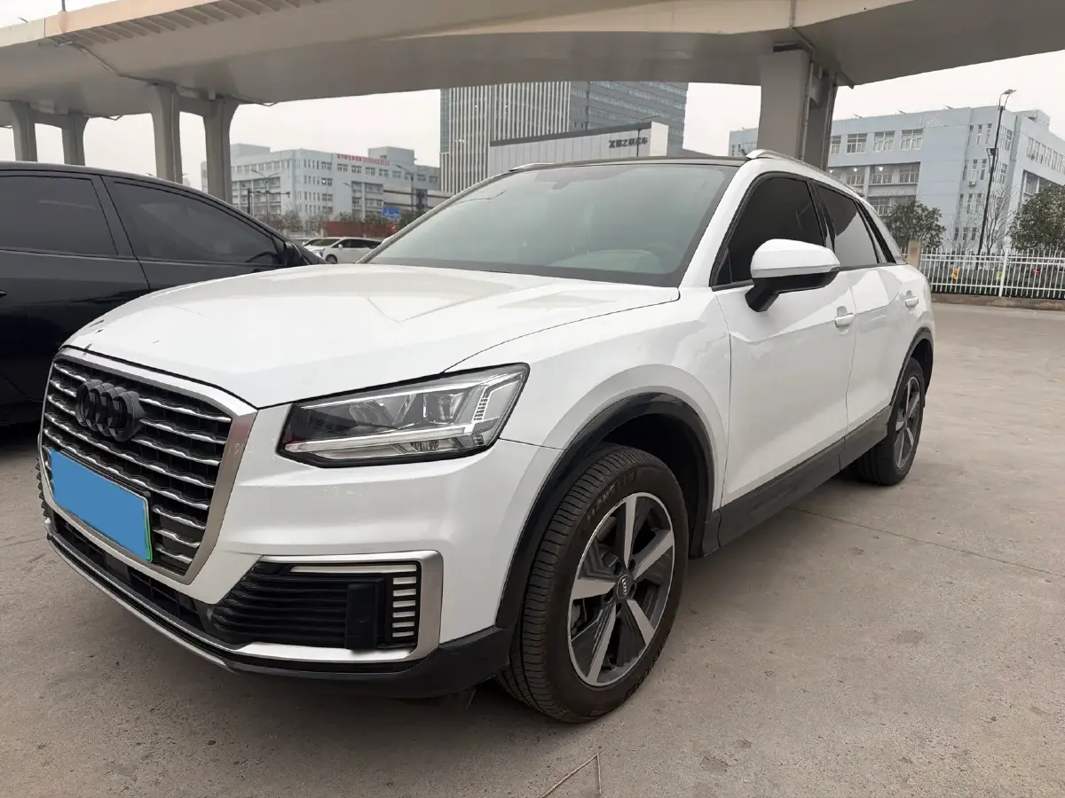 2019 Audi Q2L e-tron BEV 39.7KWH