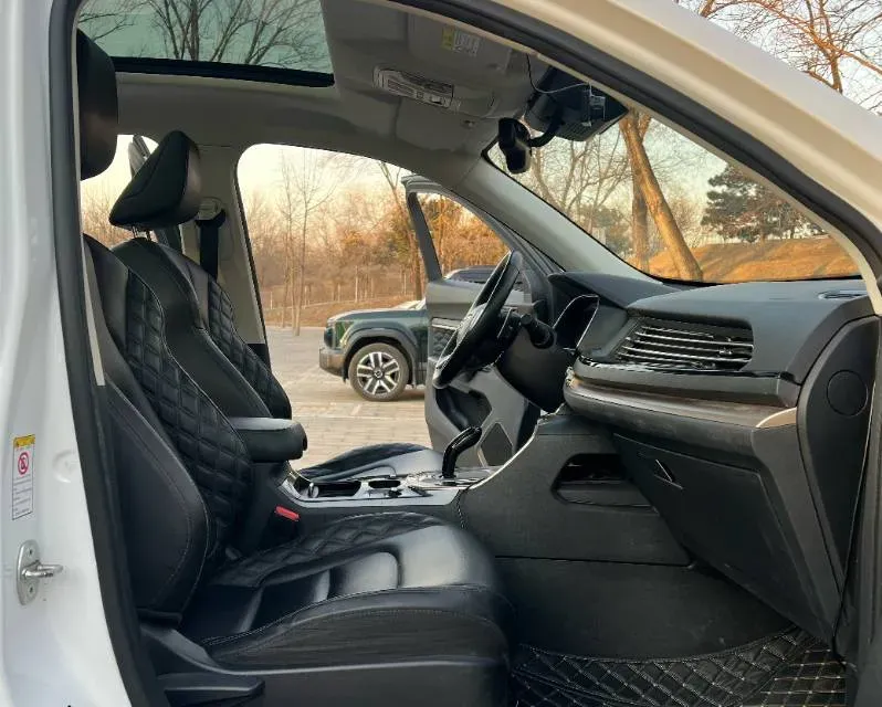 2020 Haval H6 1.5T 169HP L4 7DCT,autocango,china used car exporter,china ev exporter,chinese used car exporter,chinese used ev exporter