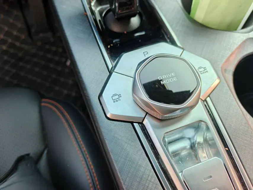 2022 ChangAn UNI-V 1.5T 188HP L4 7DCT,autocango,china used car exporter,china ev exporter,chinese used car exporter,chinese used ev exporter