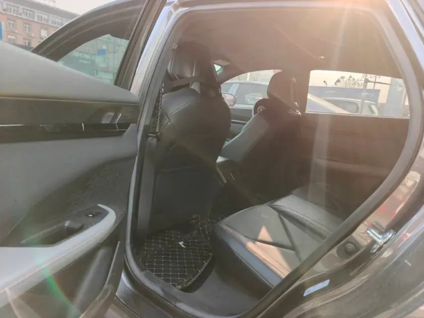 2022 ChangAn UNI-V 1.5T 188HP L4 7DCT,autocango,china used car exporter,china ev exporter,chinese used car exporter,chinese used ev exporter