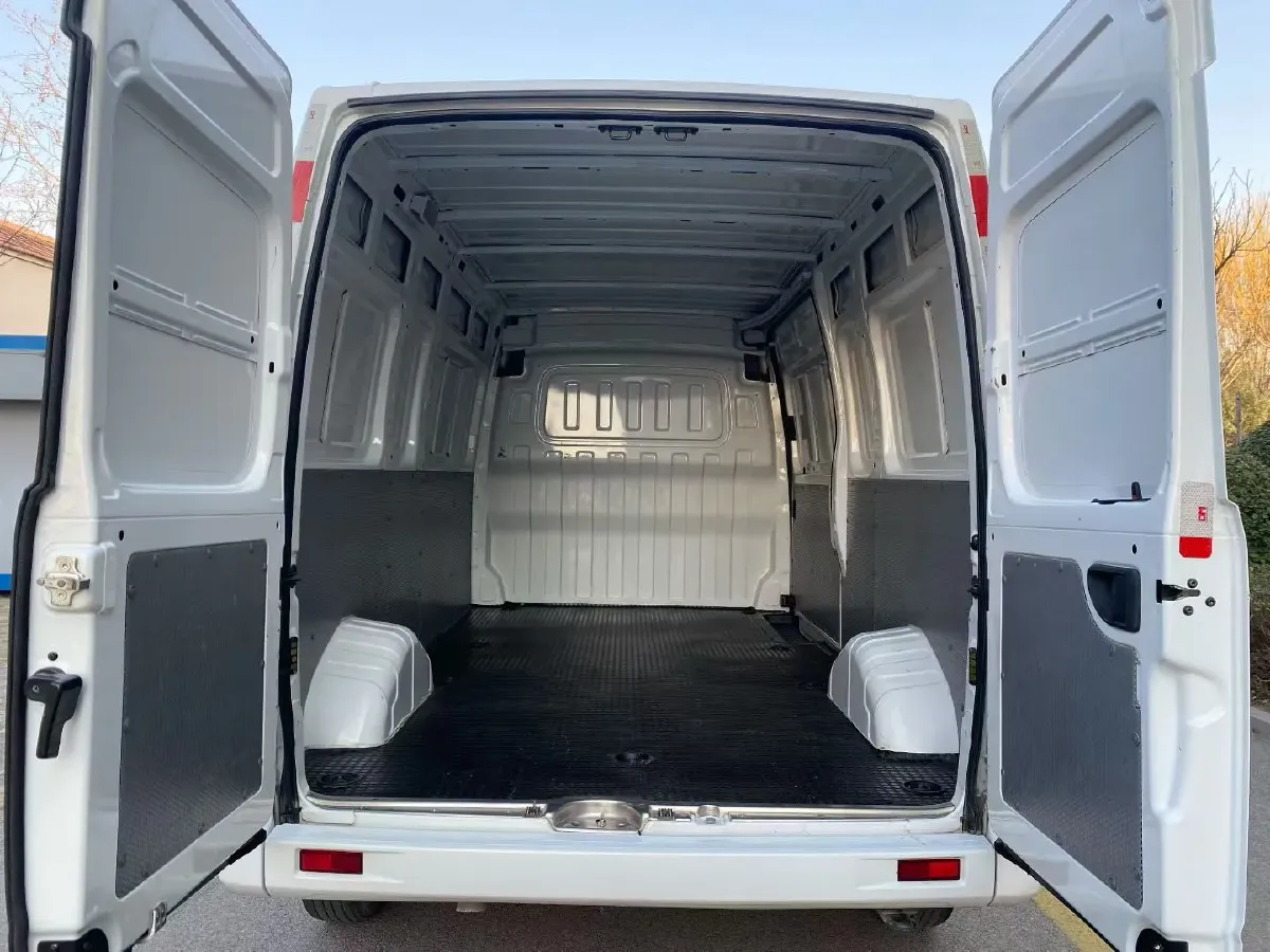 2023 DongFeng DFAC YuFeng 2.0T 136HP L4 6MT,autocango,china used car exporter,china ev exporter,chinese used car exporter,chinese used ev exporter