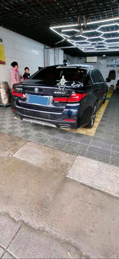 2023 BMW 5 Series 2.0T 245HP L4 8AT,autocango,china used car exporter,china ev exporter,chinese used car exporter,chinese used ev exporter