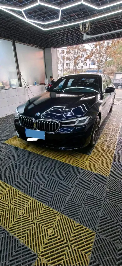 2023 BMW 5 Series 2.0T 245HP L4 8AT,autocango,china used car exporter,china ev exporter,chinese used car exporter,chinese used ev exporter