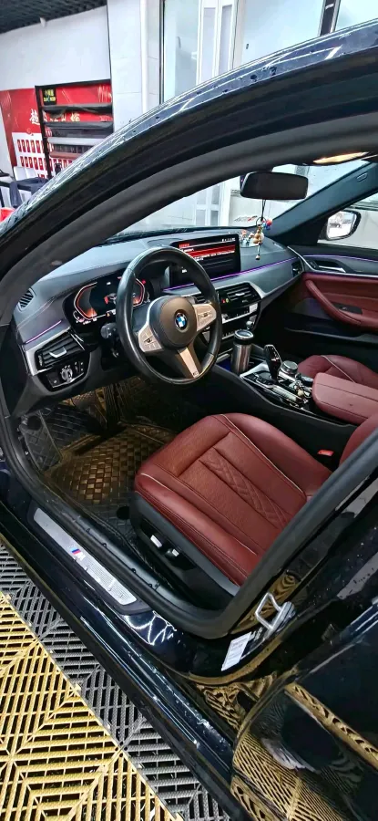 2023 BMW 5 Series 2.0T 245HP L4 8AT,autocango,china used car exporter,china ev exporter,chinese used car exporter,chinese used ev exporter