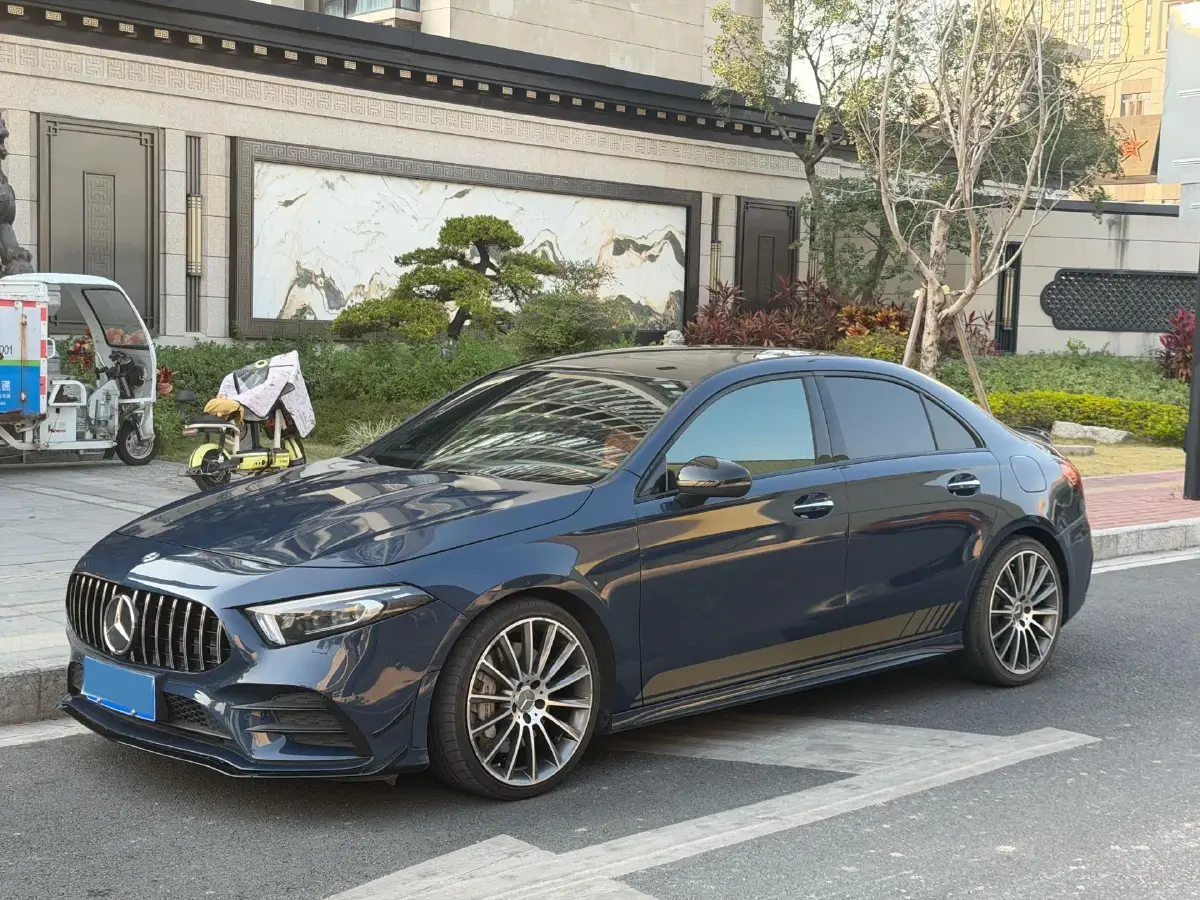 2019 Mercedes-Benz A AMG 2.0T 306HP L4 7DCT