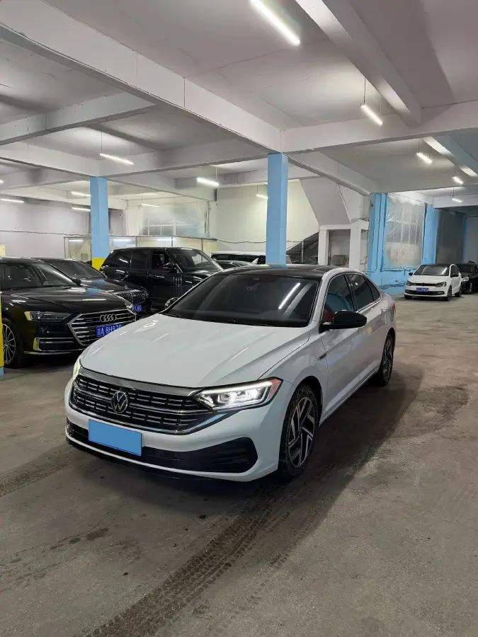 2023 Volkswagen Sagitar 1.4T 150HP L4 7DCT