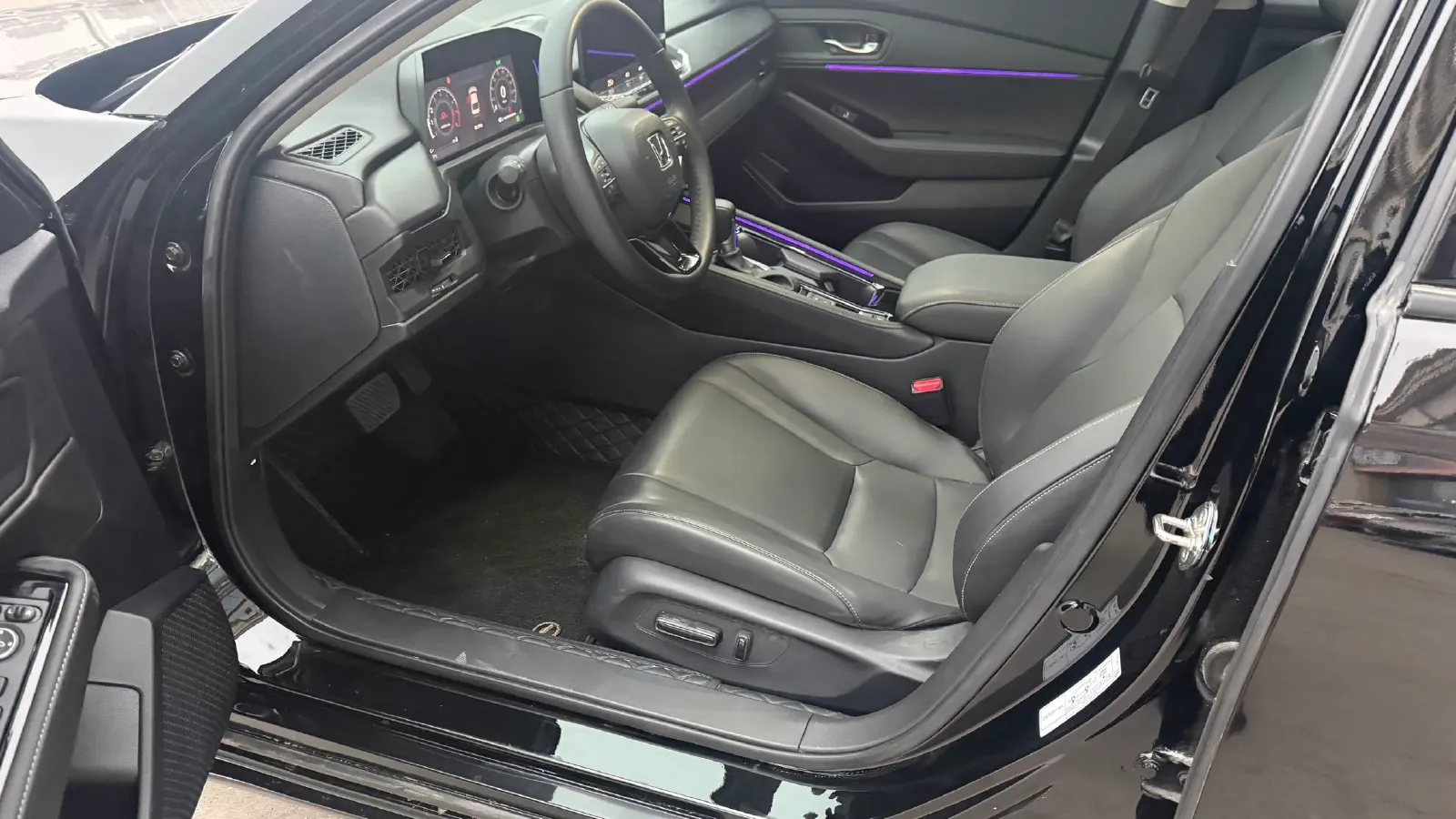 2025 Honda Accord 1.5T 192HP L4 CVT,autocango,china used car exporter,china ev exporter,chinese used car exporter,chinese used ev exporter