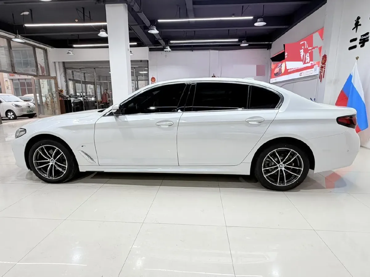 2022 BMW 5 Series 2.0T 184HP L4 8AT,autocango,china used car exporter,china ev exporter,chinese used car exporter,chinese used ev exporter