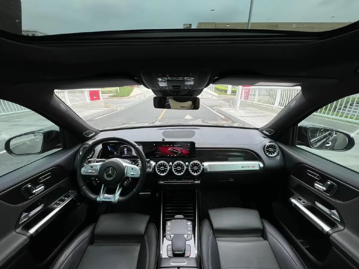 2021 Mercedes-Benz GLB AMG 2.0T 306HP L4 8DCT,autocango,china used car exporter,china ev exporter,chinese used car exporter,chinese used ev exporter