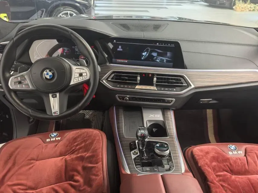 2022 BMW X5 3.0T 333HP L6 8AT,autocango,china used car exporter,china ev exporter,chinese used car exporter,chinese used ev exporter