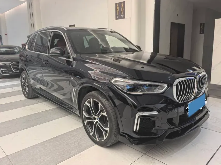 2022 BMW X5 3.0T 333HP L6 8AT,autocango,china used car exporter,china ev exporter,chinese used car exporter,chinese used ev exporter