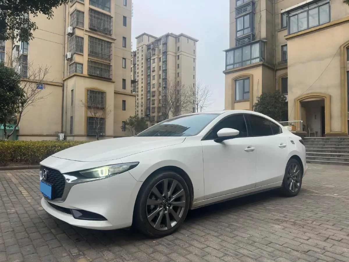 2022 Mazda 3 Axela 2.0L 158HP L4 6AT