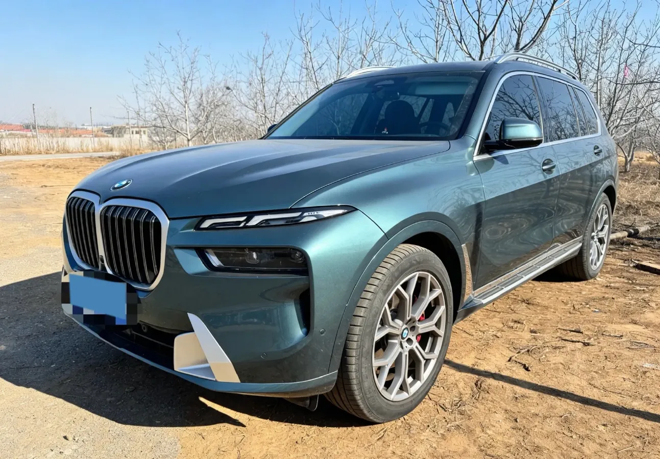 2023 BMW X7 3.0T 381HP L6 8AT,autocango,china used car exporter,china ev exporter,chinese used car exporter,chinese used ev exporter