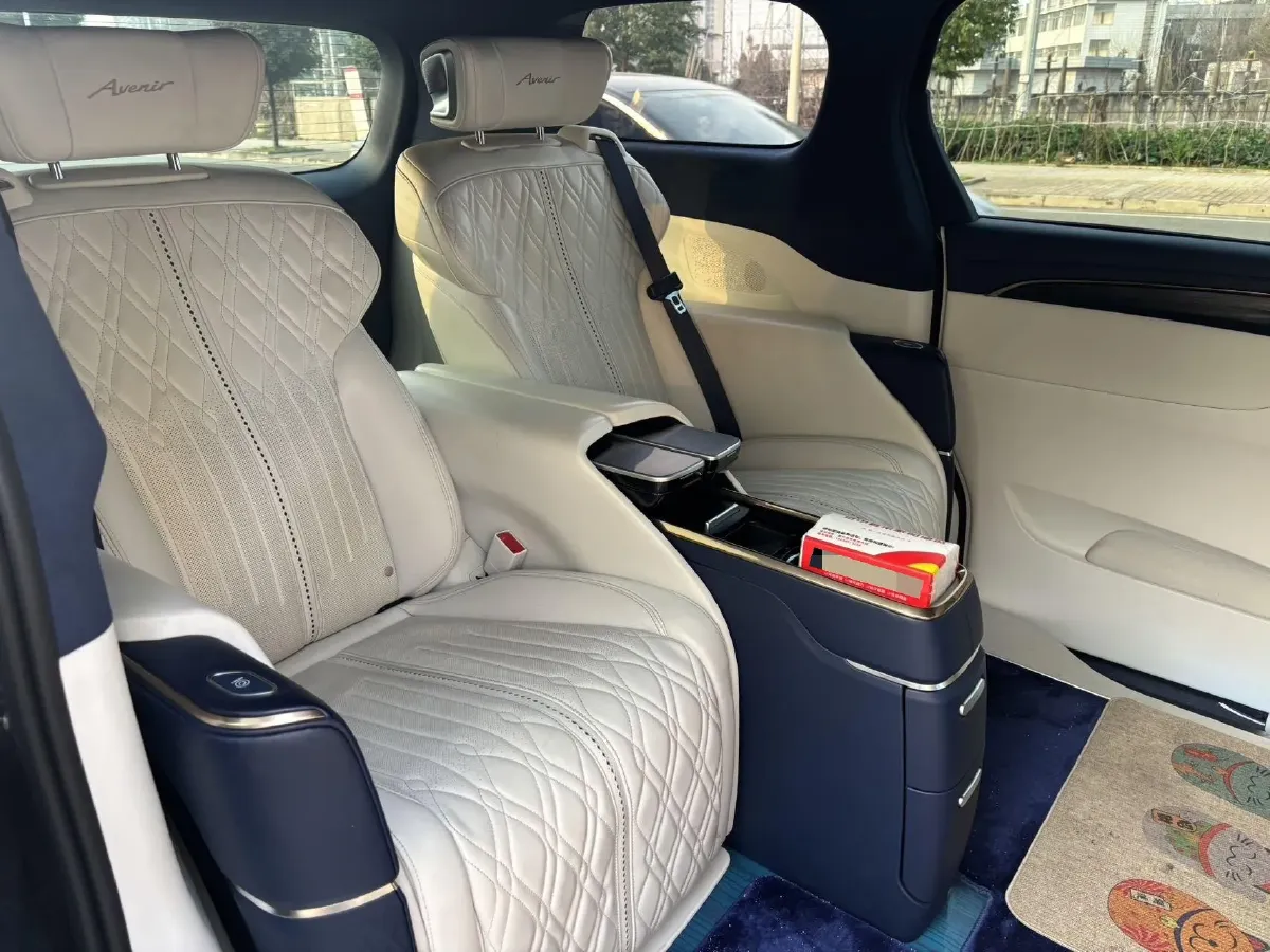 2020 Buick GL8 2.0T 237HP L4 9AT,autocango,china used car exporter,china ev exporter,chinese used car exporter,chinese used ev exporter