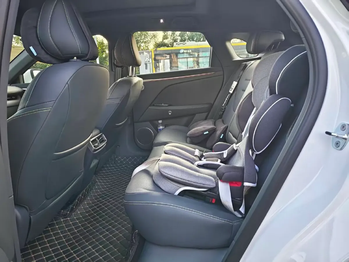 2026 ARCFOX αT5 BEV,autocango,china used car exporter,china ev exporter,chinese used car exporter,chinese used ev exporter