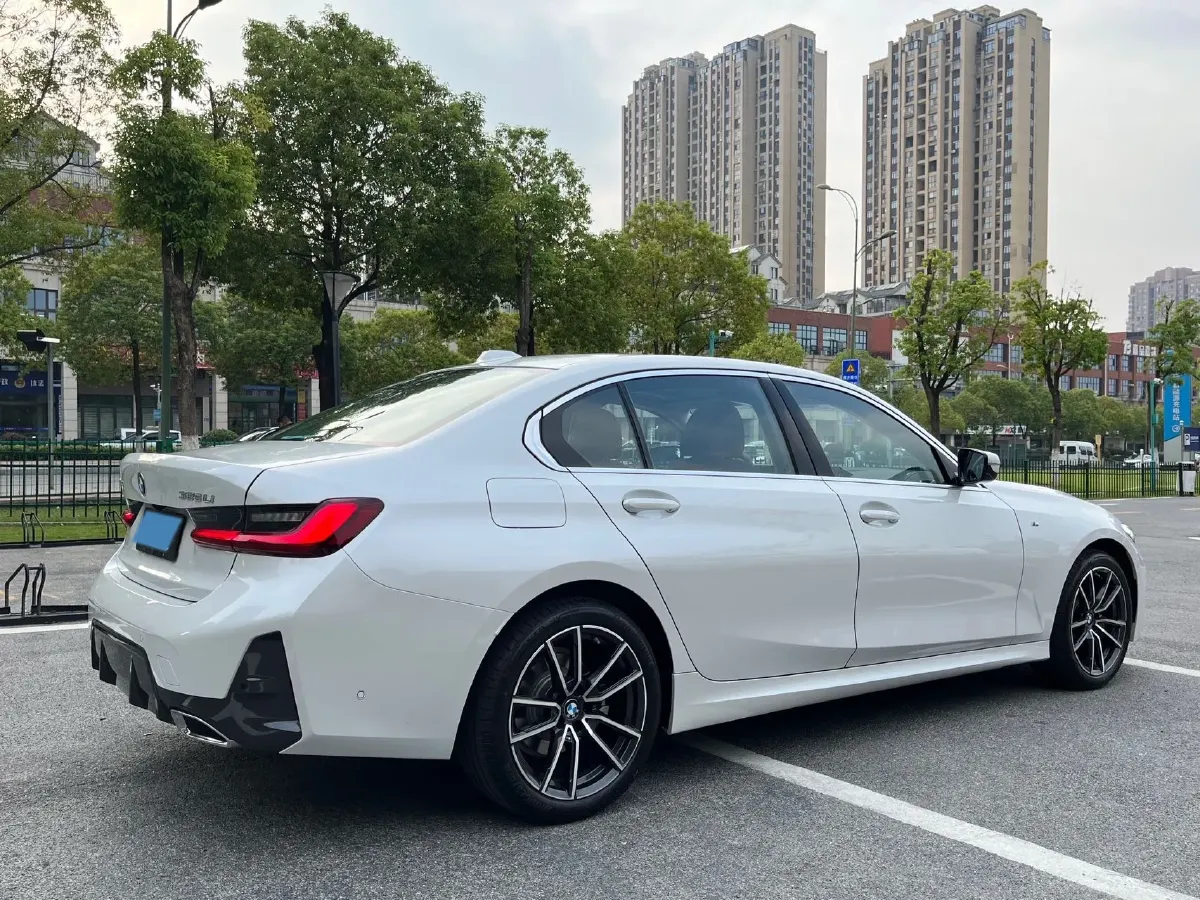 2024 BMW 3 Series 2.0T 184HP L4 8AT,autocango,china used car exporter,china ev exporter,chinese used car exporter,chinese used ev exporter