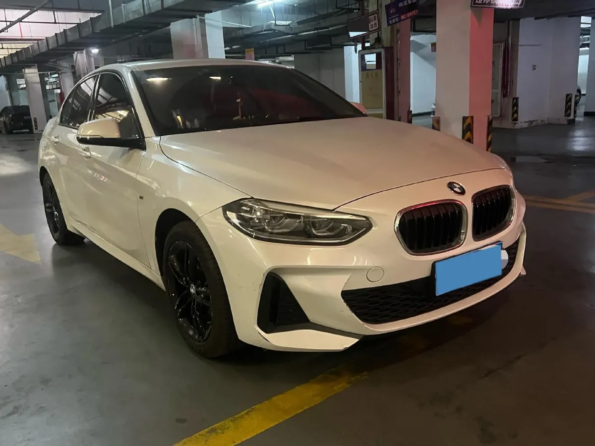 2020 BMW 1 Series 1.5T 140HP L3 7DCT,autocango,china used car exporter,china ev exporter,chinese used car exporter,chinese used ev exporter