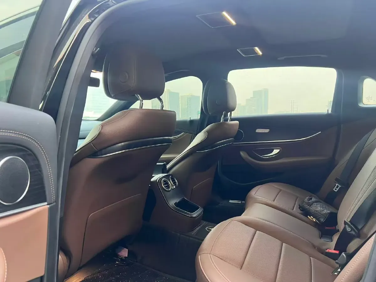 2023 Mercedes-Benz E Class 2.0T 258HP L4 9AT,autocango,china used car exporter,china ev exporter,chinese used car exporter,chinese used ev exporter