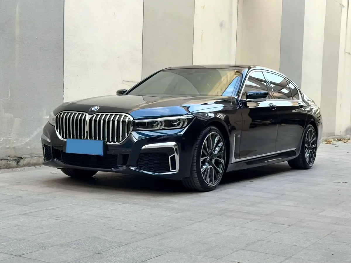 2021 BMW 7 Series 3.0T 340HP L6 8AT,autocango,china used car exporter,china ev exporter,chinese used car exporter,chinese used ev exporter