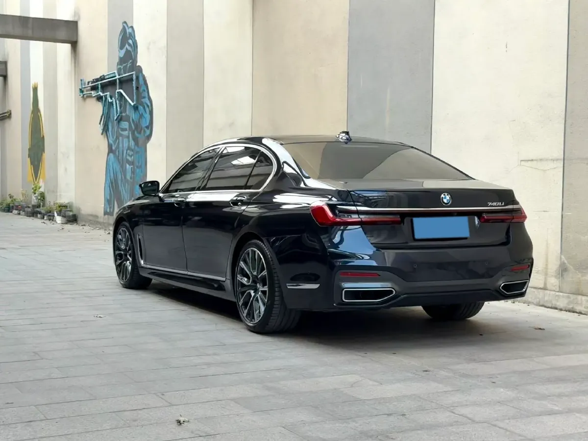 2021 BMW 7 Series 3.0T 340HP L6 8AT,autocango,china used car exporter,china ev exporter,chinese used car exporter,chinese used ev exporter