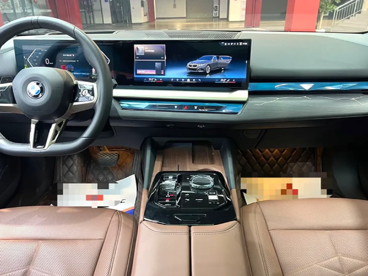 2024 BMW 5 Series 2.0T 258HP L4 8AT,autocango,china used car exporter,china ev exporter,chinese used car exporter,chinese used ev exporter