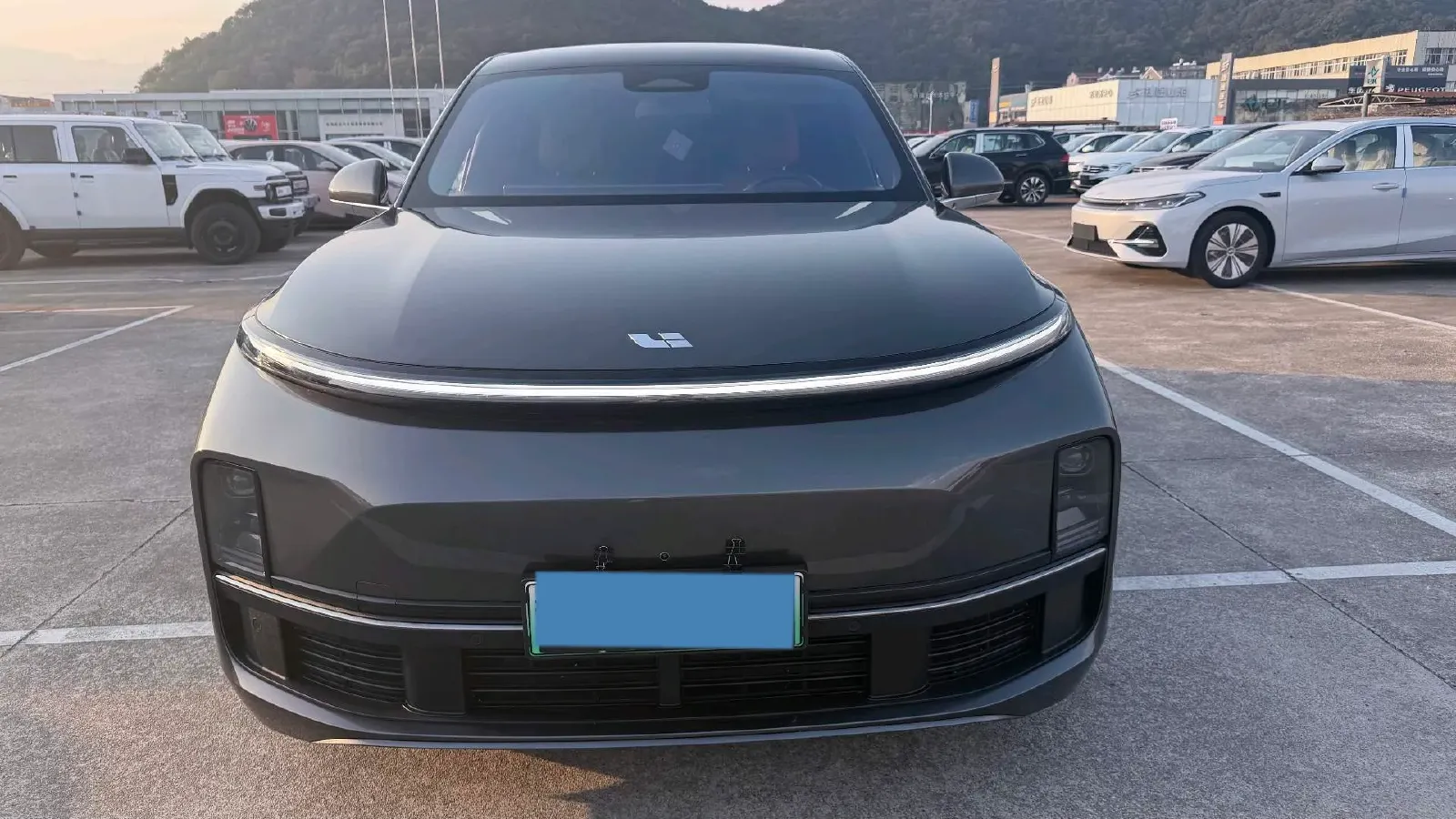 2024 Volvo S60 2.0T 197HP L4 7DCT,autocango,china used car exporter,china ev exporter,chinese used car exporter,chinese used ev exporter