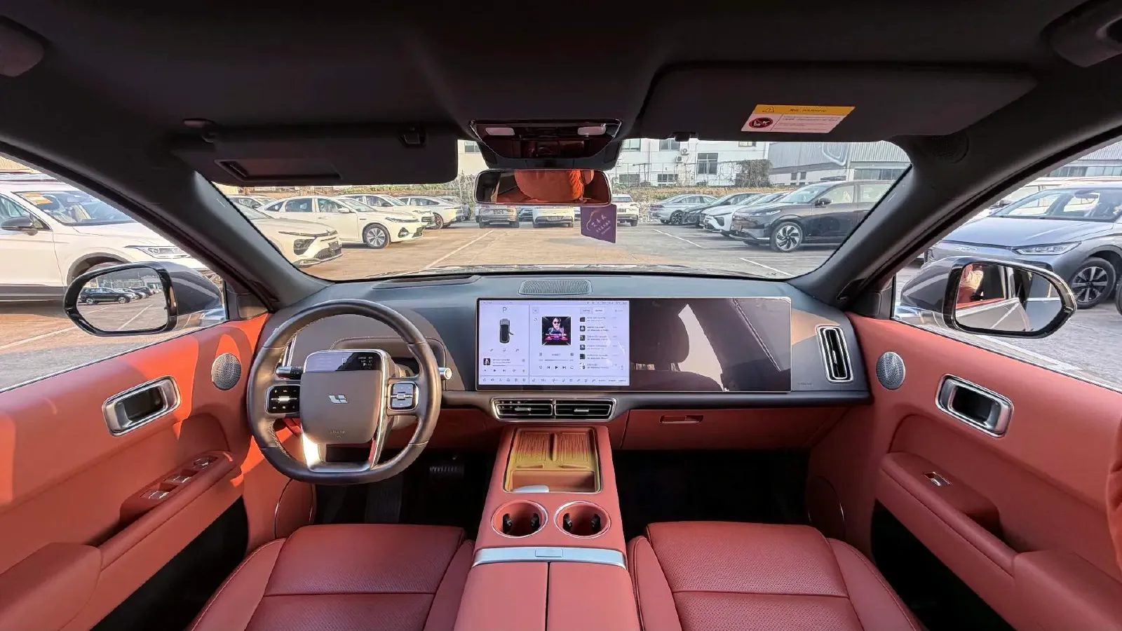 2024 Volvo S60 2.0T 197HP L4 7DCT,autocango,china used car exporter,china ev exporter,chinese used car exporter,chinese used ev exporter