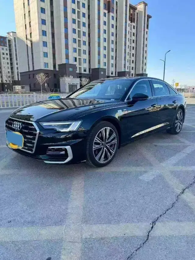 2025 Audi A6L 2.0T 245HP L4 7DCT