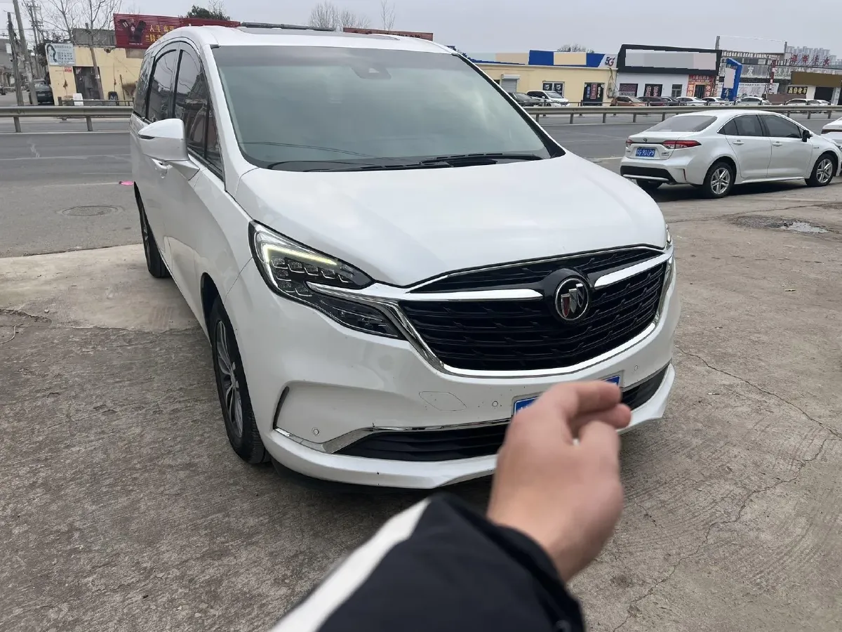 2022 Buick GL8 2.0T 237HP L4 9AT,autocango,china used car exporter,china ev exporter,chinese used car exporter,chinese used ev exporter