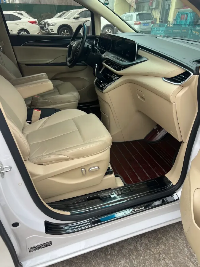 2022 Buick GL8 2.0T 237HP L4 9AT,autocango,china used car exporter,china ev exporter,chinese used car exporter,chinese used ev exporter