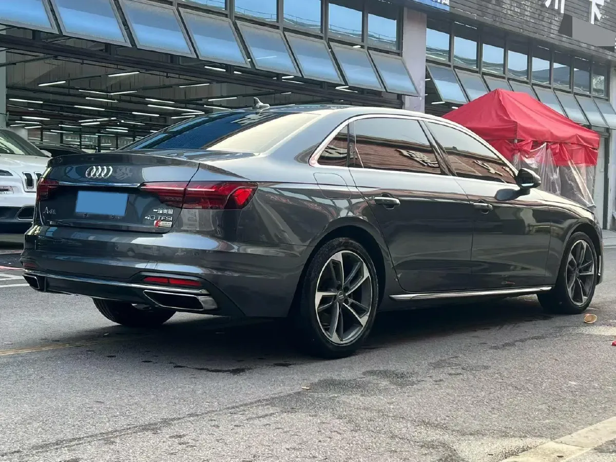 2020 Audi A4L 2.0T 190HP L4 7DCT,autocango,china used car exporter,china ev exporter,chinese used car exporter,chinese used ev exporter