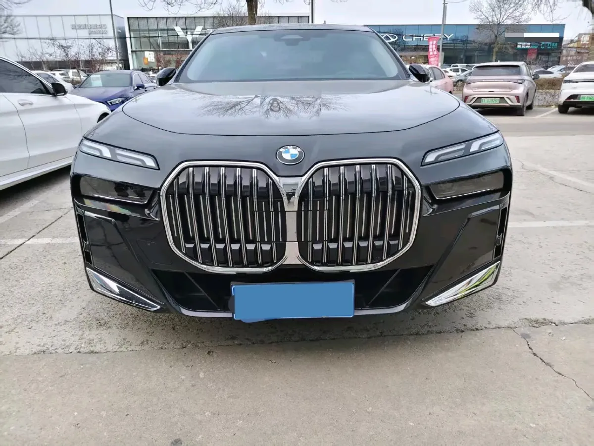 2023 BMW 7 Series 3.0T 272HP L6 8AT,autocango,china used car exporter,china ev exporter,chinese used car exporter,chinese used ev exporter