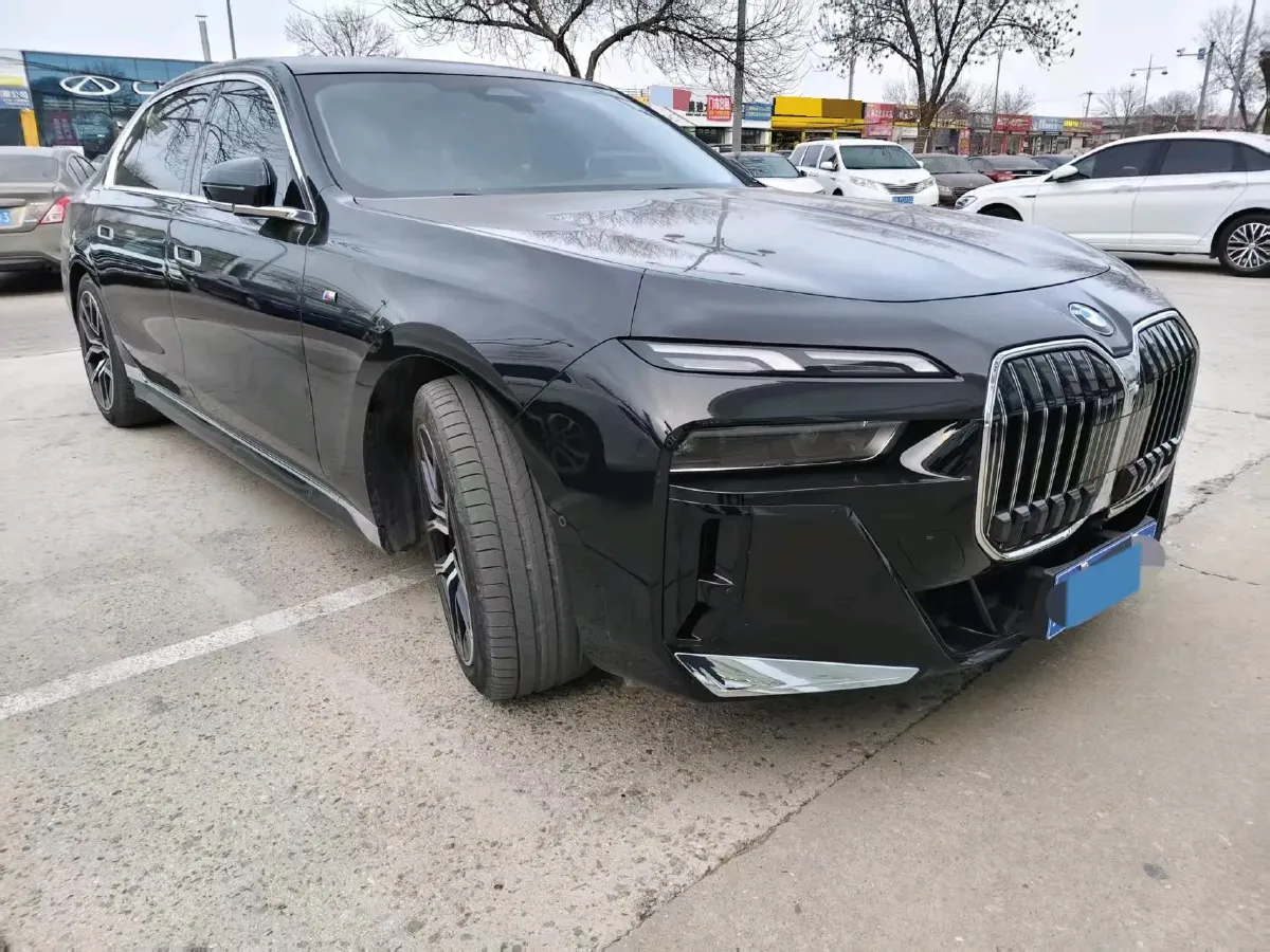 2023 BMW 7 Series 3.0T 272HP L6 8AT,autocango,china used car exporter,china ev exporter,chinese used car exporter,chinese used ev exporter
