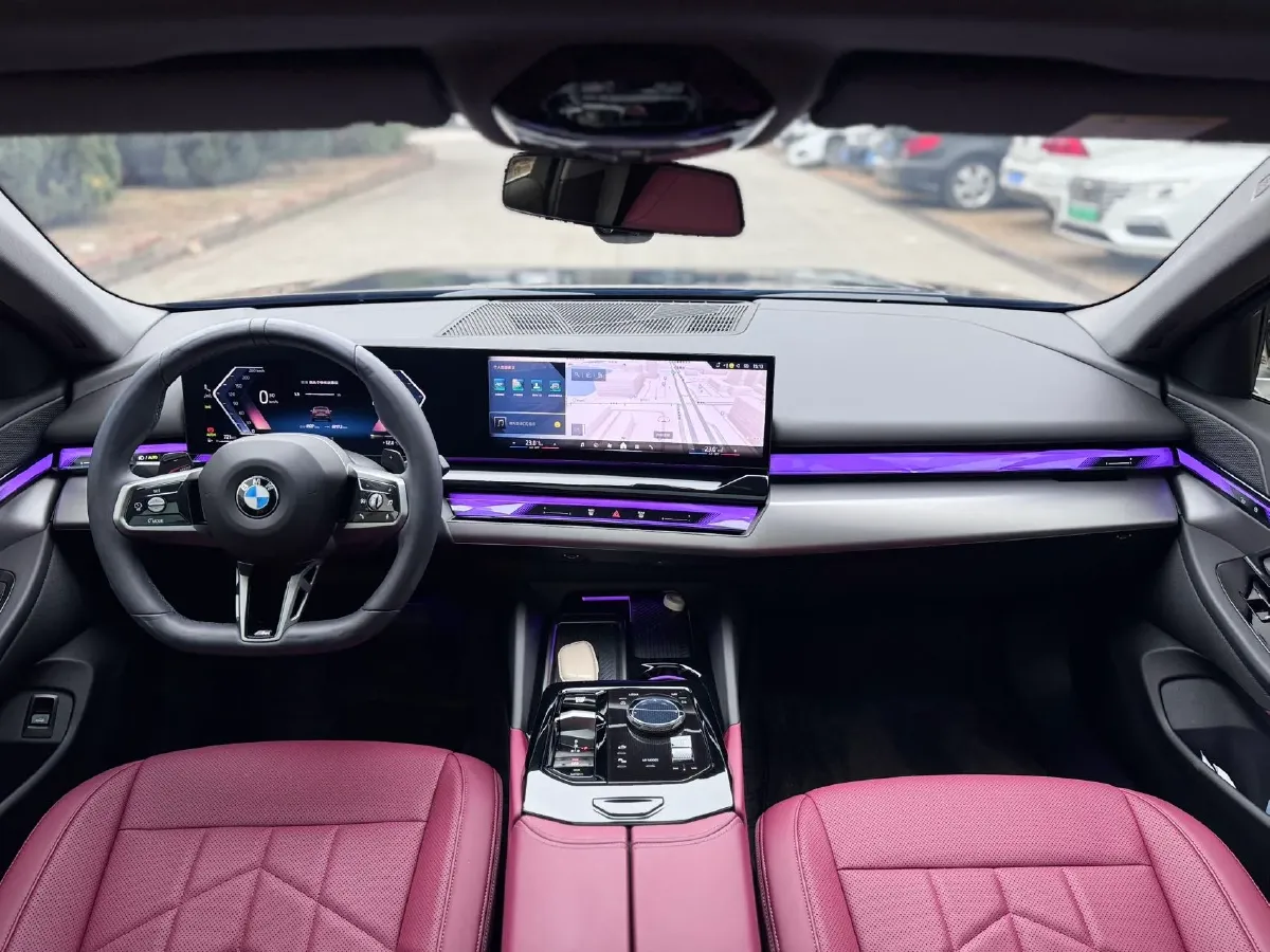 2024 BMW 5 Series 2.0T 190HP L4 8AT,autocango,china used car exporter,china ev exporter,chinese used car exporter,chinese used ev exporter