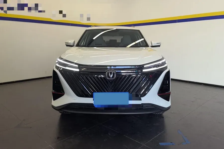 2022 ChangAn CS75 Plus 1.5T 188HP L4 8AT,autocango,china used car exporter,china ev exporter,chinese used car exporter,chinese used ev exporter