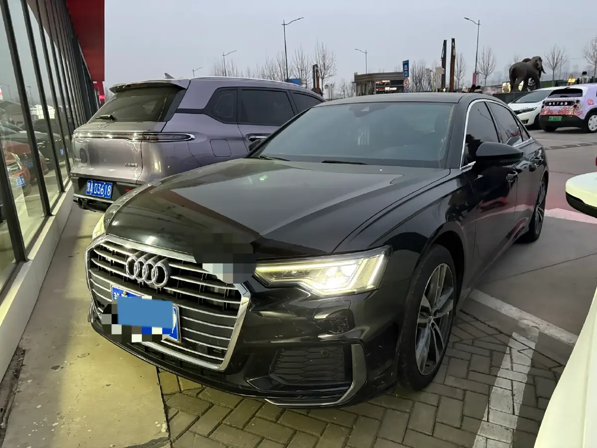 2021 Audi A6L 2.0T 190HP L4 7DCT