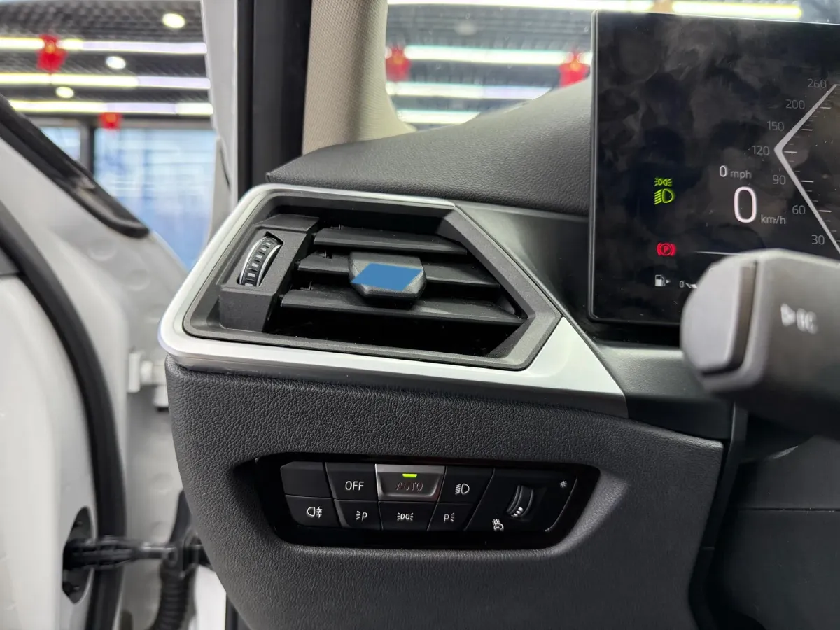 2023 BMW 3 Series 2.0T 156HP L4 8AT,autocango,china used car exporter,china ev exporter,chinese used car exporter,chinese used ev exporter